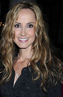 220px-Chely_Wright_Broadway